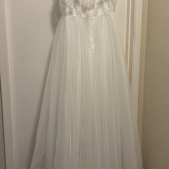 Bridal Gown - Picture 7 of 9